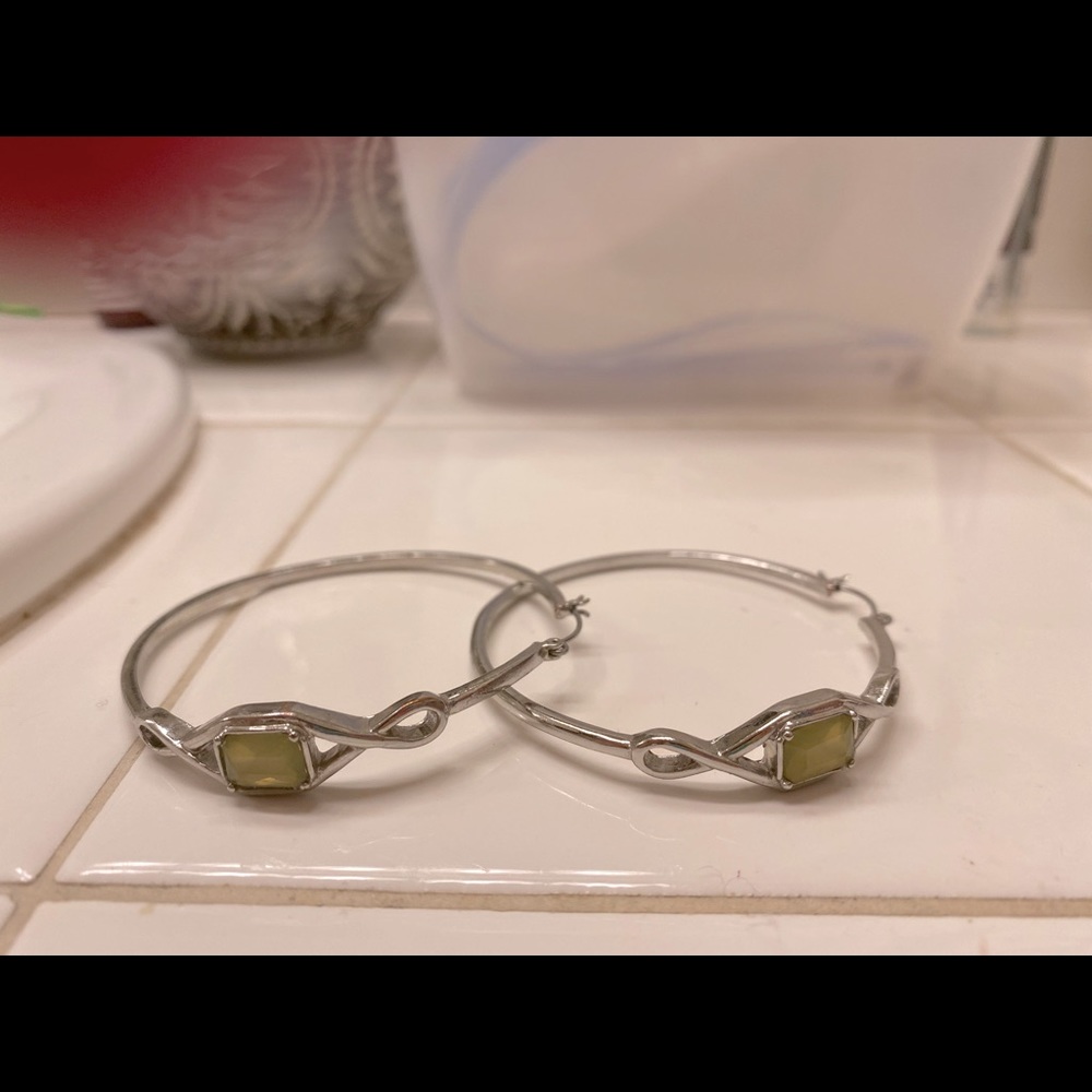 Earings